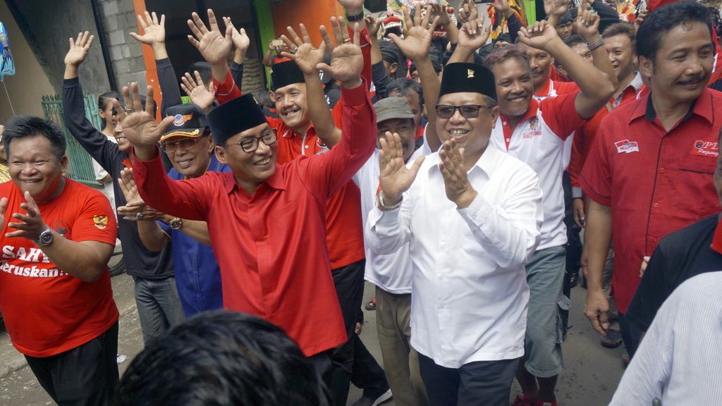 Pemerintah Tetap Lantik Pemenang Pilkada Berstatus Tersangka Pemerintah Tetap Lantik Pemenang Pilkada Berstatus Tersangka