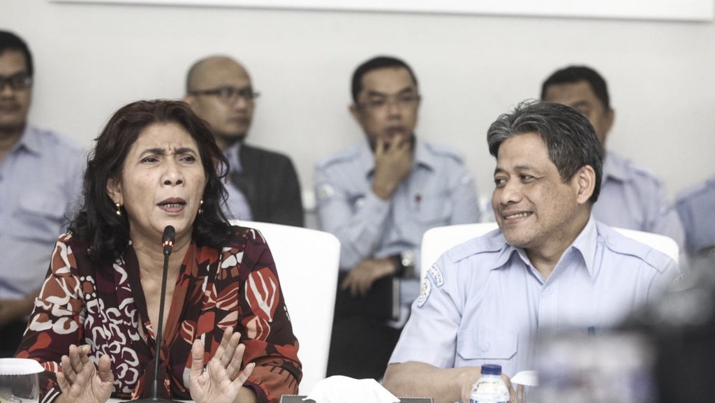 Menteri Susi Siap Ikuti Arahan Jokowi Soal Penenggelaman Kapal Menteri Susi Siap Ikuti Arahan Jokowi Soal Penenggelaman Kapal