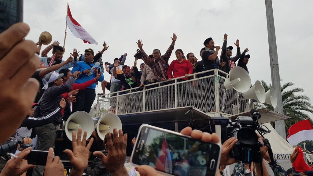 Susi Temui Demonstran Nelayan Cantrang