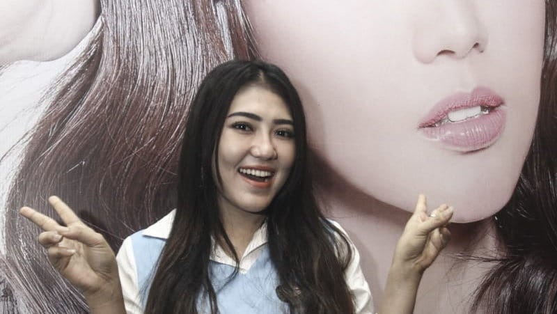 Via Vallen Berdendang 'Meraih Bintang', Jokowi Ikut Goyang