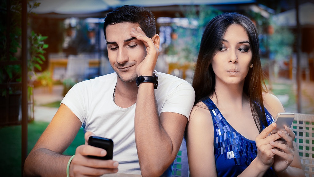 Jenis-Jenis Perselingkuhan yang Jarang Disadari Jenis-Jenis Perselingkuhan yang Jarang Disadari