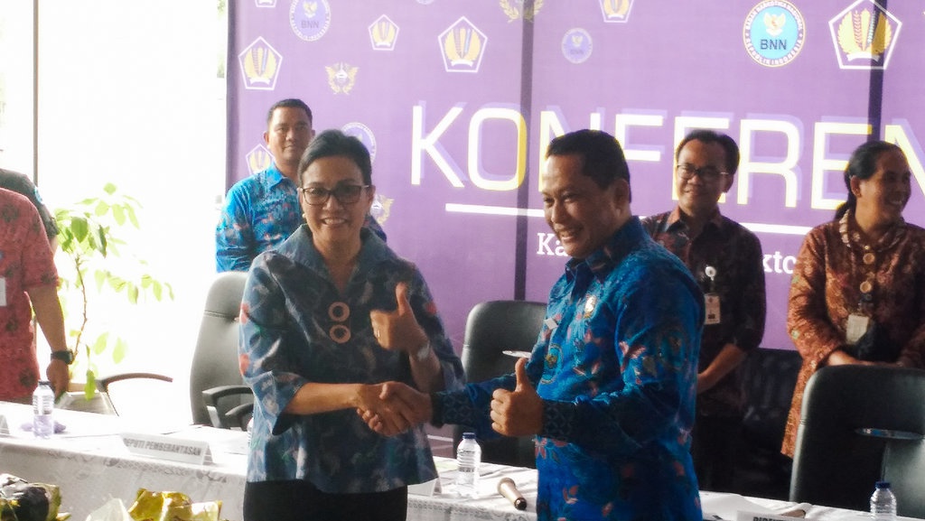 Ditjen Bea Cukai & BNN Amankan 4 Penyelundup 40 Kilogram Sabu-Sabu Ditjen Bea Cukai & BNN Amankan 4 Penyelundup 40 Kilogram Sabu-Sabu