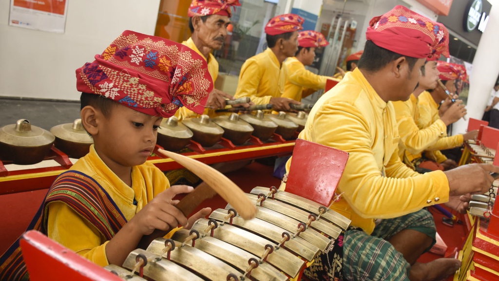 Kumpulan Lagu Daerah Nusantara dari Jawa: Ada Lirik Manuk Dadali