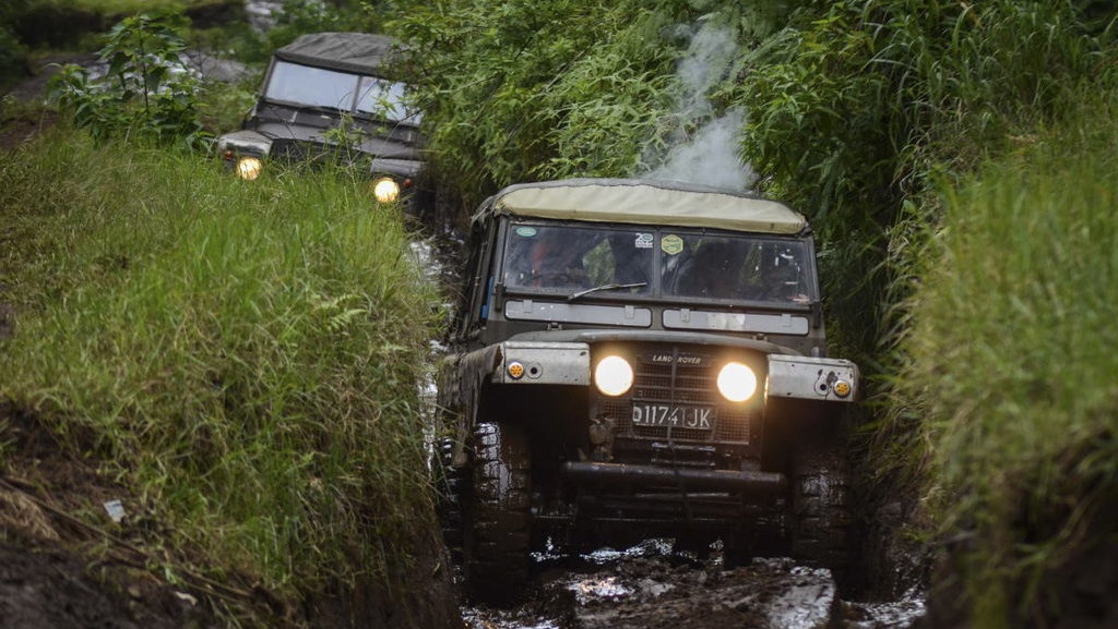 Mengenal Mobil Offroad, Karakteristik, & 10 Rekomendasinya Mengenal Mobil Offroad, Karakteristik, & 10 Rekomendasinya