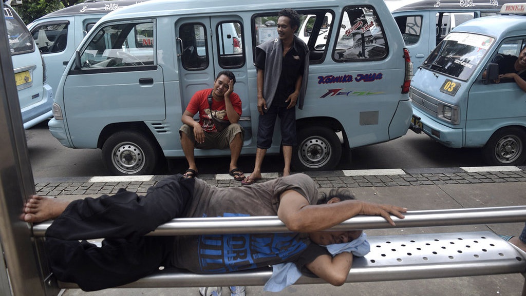 Angkot Tanah Abang yang Menolak OK-Otrip akan Dialihkan Rutenya