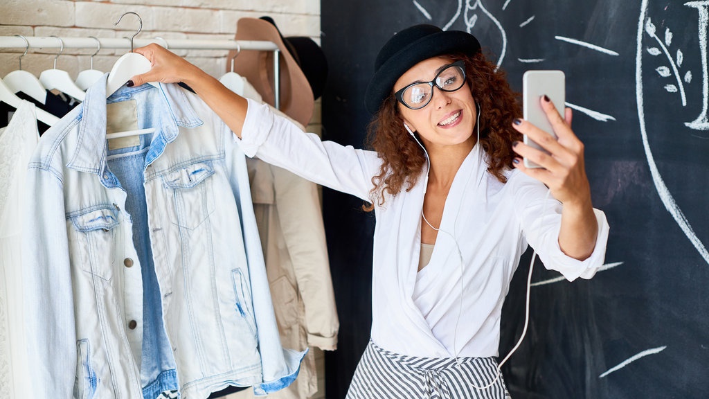 Menambang Uang dari Selfie