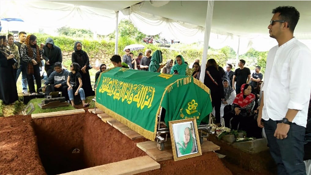 Ibu Salah Satu Mahasiswa Korban Tragedi Mei 1998 Meninggal Dunia Ibu Salah Satu Mahasiswa Korban Tragedi Mei 1998 Meninggal Dunia