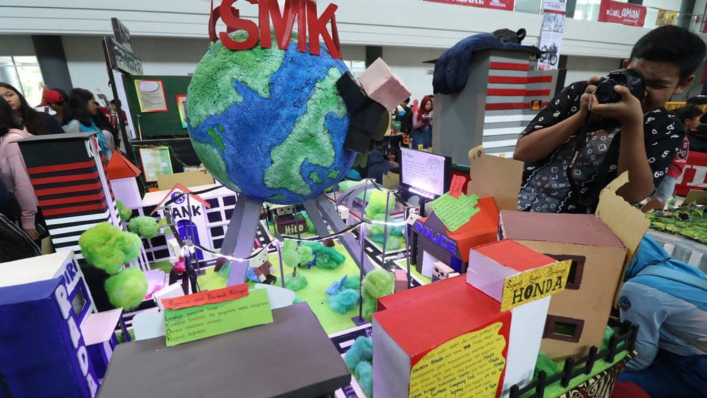 10 Contoh Tema Dekorasi Mading 17 Agustus 2025 & Cara Buatnya