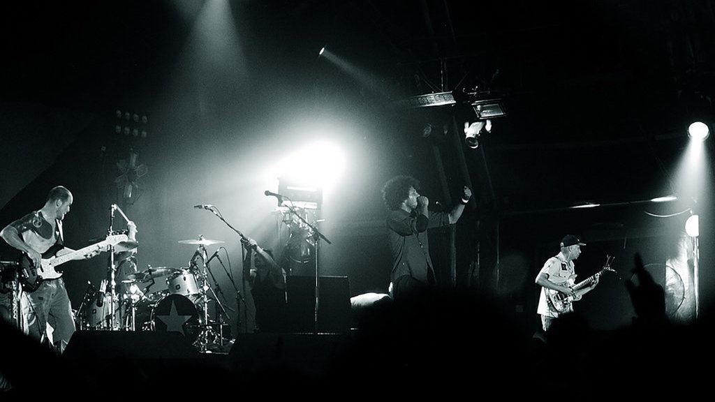 Dua Sisi Rage Against The Machine Dua Sisi Rage Against The Machine