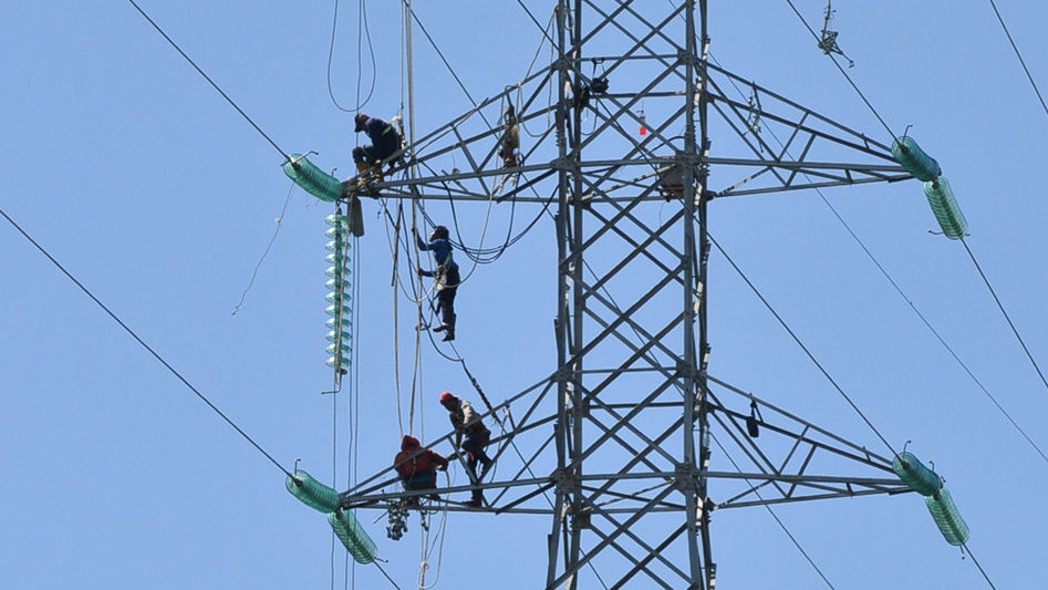 Dilema Pemerintahan Jokowi: Terjepit Tarif Listrik di Tahun Politik Dilema Pemerintahan Jokowi: Terjepit Tarif Listrik di Tahun Politik