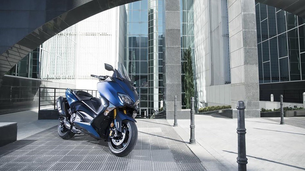 Yamaha Indonesia Perkenalkan TMAX DX dengan Harga Rp299 Juta Yamaha Indonesia Perkenalkan TMAX DX dengan Harga Rp299 Juta