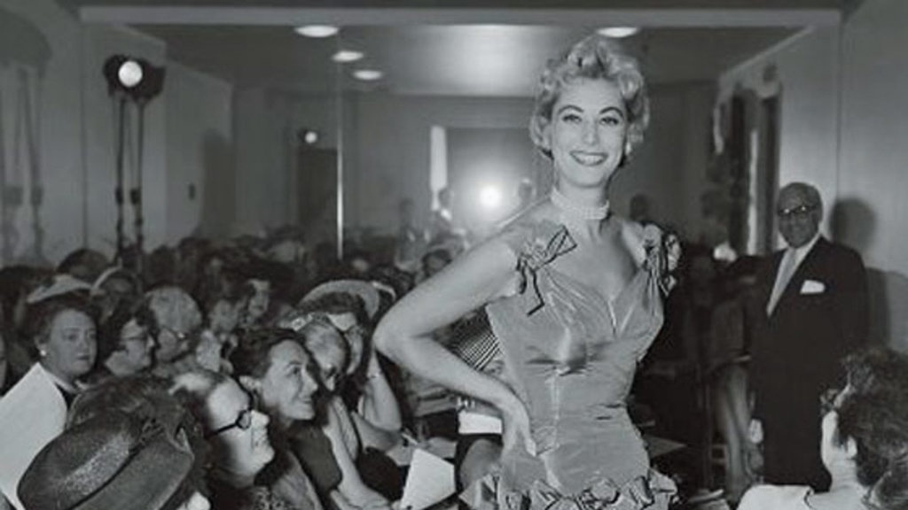 Asal-Usul Fashion Week Asal-Usul Fashion Week