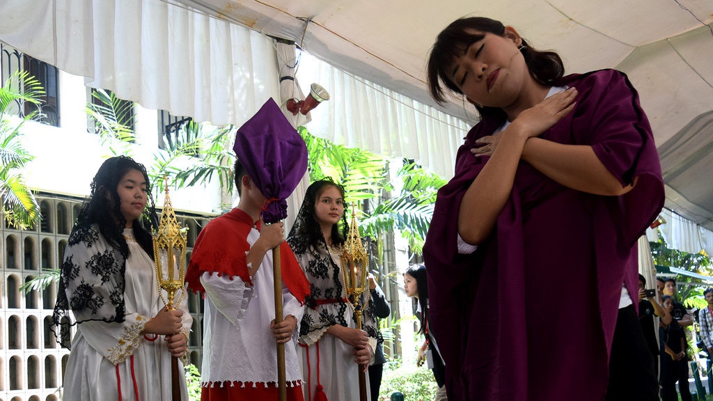 Ritual Paskah di Katedral Jakarta Ritual Paskah di Katedral Jakarta