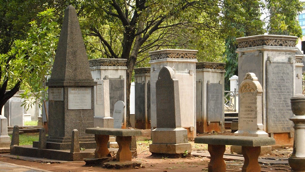 Maut Mengintai di Kebon Jahe Kober