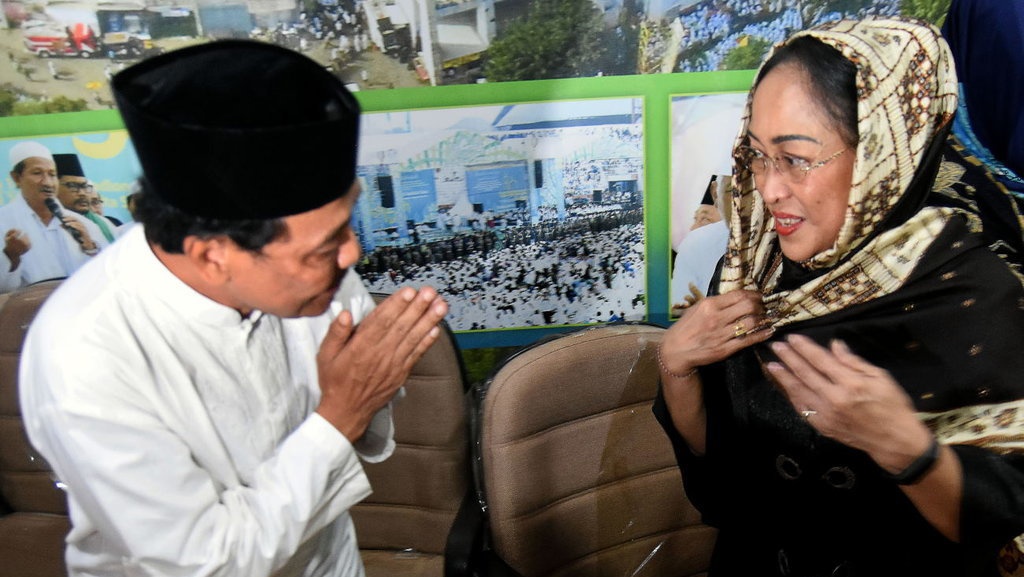 Sukmawati & Sejarah 'Pembela Nabi Muhammad' ala Guru Bung Karno Sukmawati & Sejarah 'Pembela Nabi Muhammad' ala Guru Bung Karno