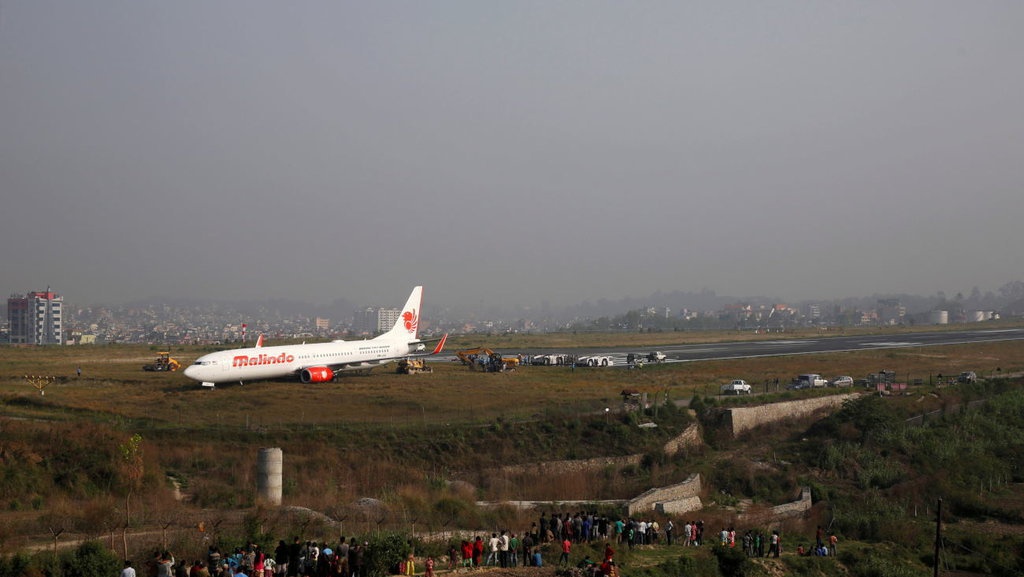 Pesawat Malindo Air Keluar Landas Pacu Bandara Husein Sastranegara Pesawat Malindo Air Keluar Landas Pacu Bandara Husein Sastranegara