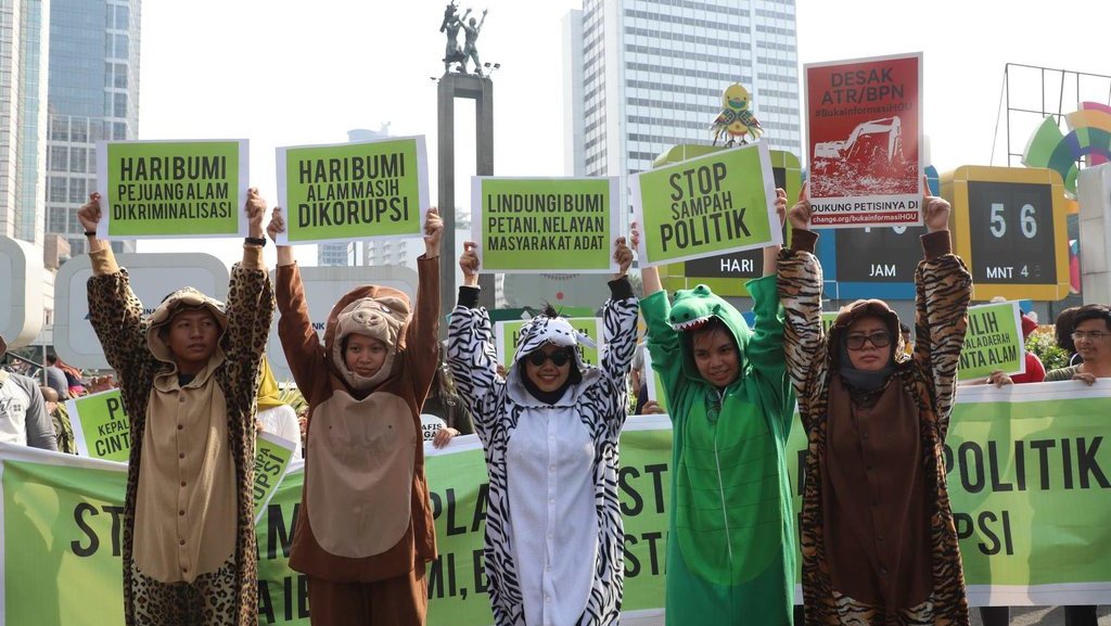 Aksi Stop Sampah Politik dan Sampah Plastik