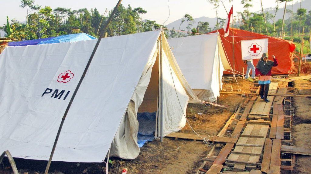 Penerapan Protokol COVID-19 di Daerah Bencana & Lokasi Pengungsian