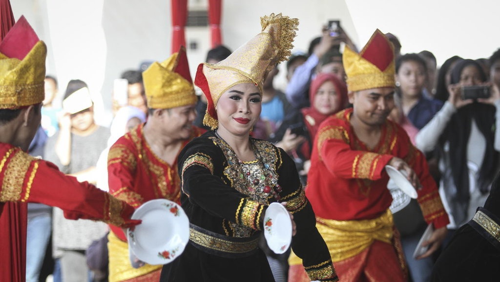 3 Fungsi Properti Tari Beserta Contoh dan Penjelasannya