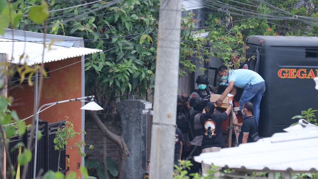 Ketua RT: Terduga Teroris Dedi Sehari-Hari Berjualan Ikan & Jajanan