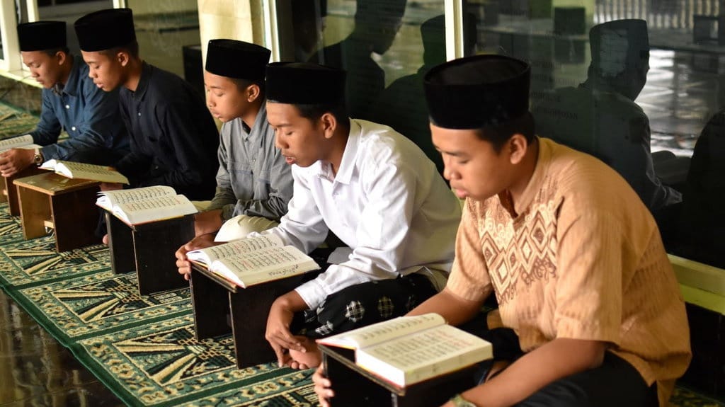 Contoh Susunan Panitia Pesantren Kilat Ramadhan & Tugas-Tugasnya