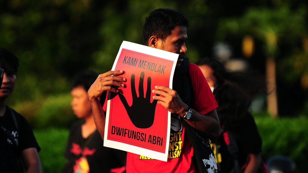 Mereka Tetap Jenderal Setelah Tragedi Mei 1998 Mereka Tetap Jenderal Setelah Tragedi Mei 1998