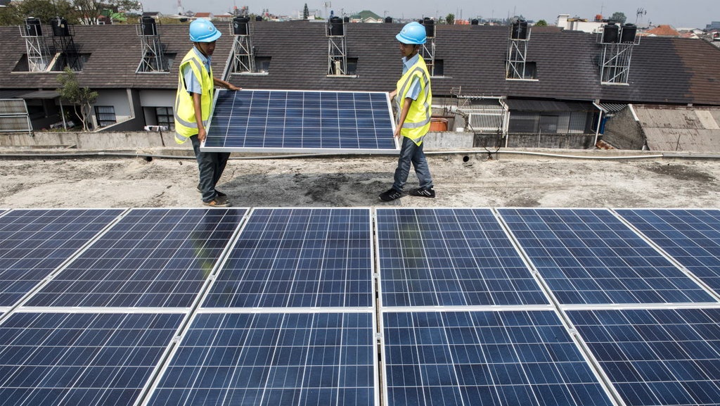 Teknologi Panel Surya Atap Solusi Jangka Panjang Kebutuhan Listrik Teknologi Panel Surya Atap Solusi Jangka Panjang Kebutuhan Listrik