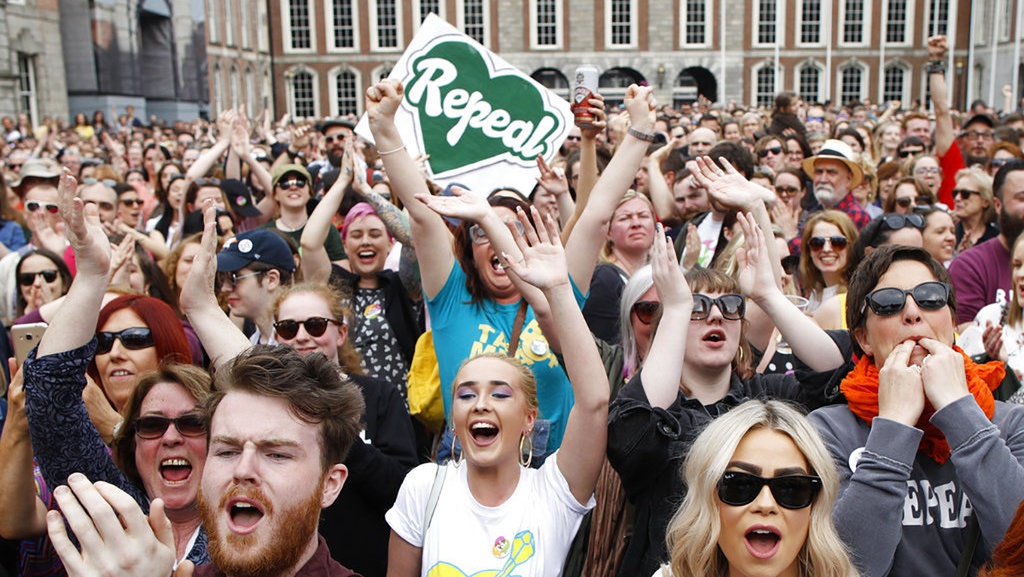 Referendum Aborsi di Irlandia: Harapan Baru Kesetaraan Perempuan Referendum Aborsi di Irlandia: Harapan Baru Kesetaraan Perempuan