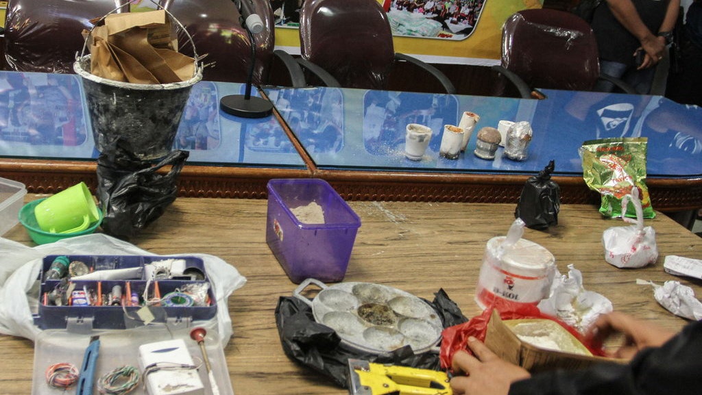 Polisi: Tersangka Teroris Universitas Riau adalah Anggota JAD Polisi: Tersangka Teroris Universitas Riau adalah Anggota JAD