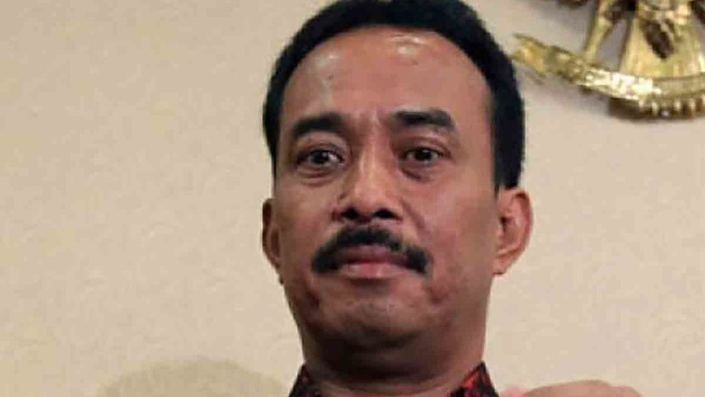 Diperiksa Hingga Dini Hari, Wali Kota Blitar Resmi Ditahan KPK Diperiksa Hingga Dini Hari, Wali Kota Blitar Resmi Ditahan KPK