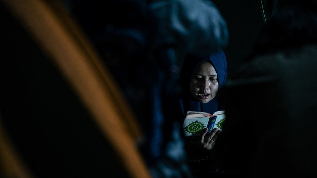 Pengertian (Makna) Malam Lailatul Qadar & Doa Amalan yang Dibaca Pengertian (Makna) Malam Lailatul Qadar & Doa Amalan yang Dibaca