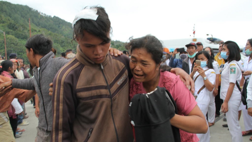 Tim dengan Alat Khusus Dikerahkan untuk Cari Korban KM Sinar Bangun Tim dengan Alat Khusus Dikerahkan untuk Cari Korban KM Sinar Bangun