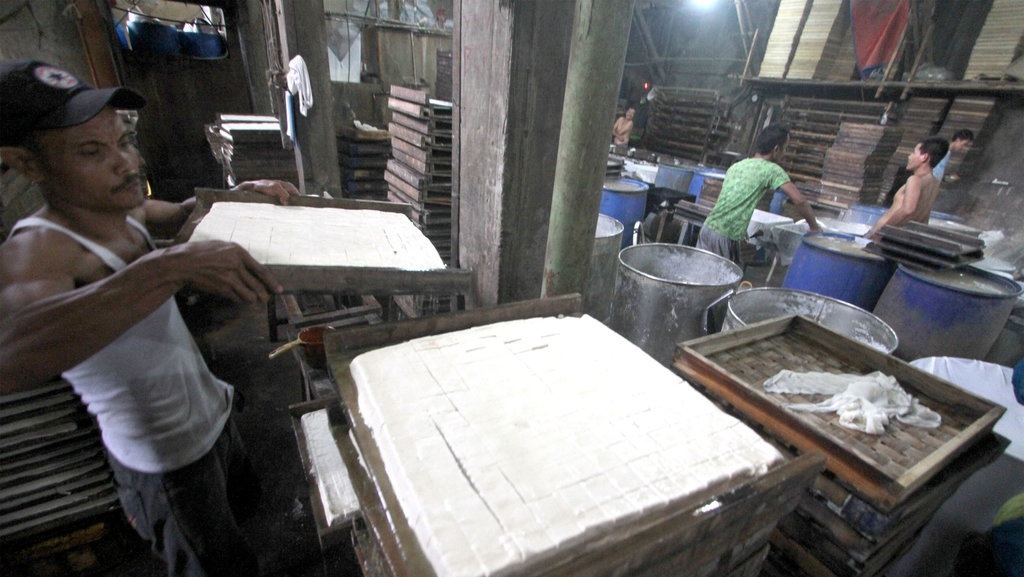 Untung Rugi UMKM dengan Omzet di Bawah Rp500 Juta Bebas Pajak Untung Rugi UMKM dengan Omzet di Bawah Rp500 Juta Bebas Pajak