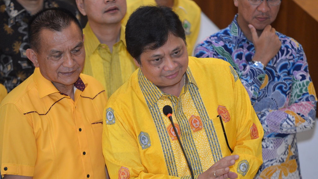 Menteri dari Golkar Tak Nyaleg, Lodewijk: Semua Fokus Bantu Jokowi Menteri dari Golkar Tak Nyaleg, Lodewijk: Semua Fokus Bantu Jokowi