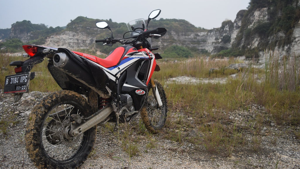 CRF250 Rally yang Trengginas Melahap Segala Medan, Tapi... CRF250 Rally yang Trengginas Melahap Segala Medan, Tapi...