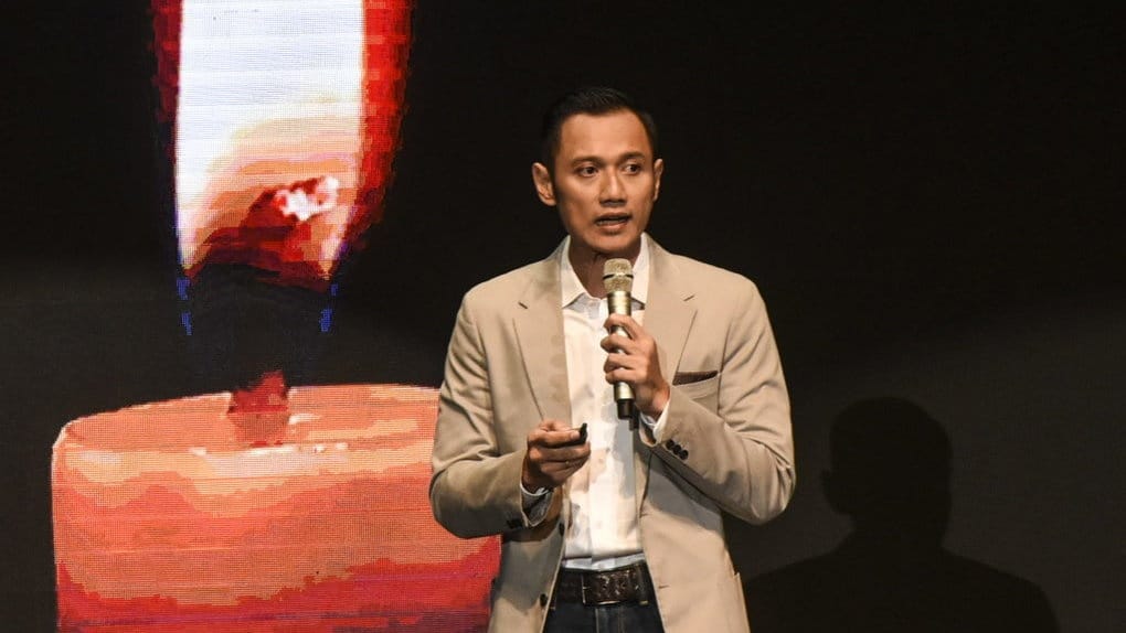 Kisah AHY Saat Dilantik Gus Dur Ketika Lulus Perwira TNI Kisah AHY Saat Dilantik Gus Dur Ketika Lulus Perwira TNI