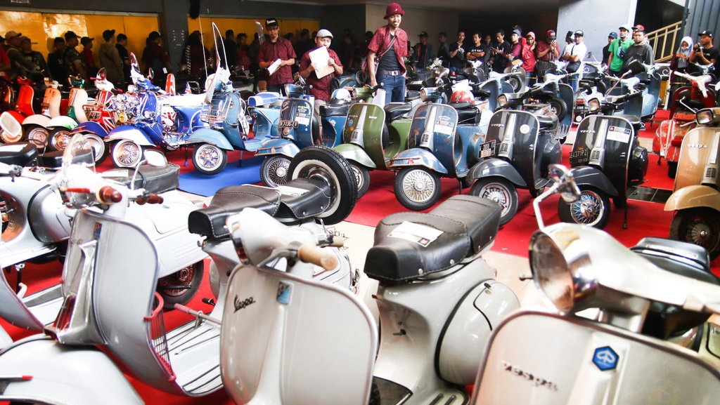 Vespa Makin Tua di antara Anak-Anak Muda Vespa Makin Tua di antara Anak-Anak Muda