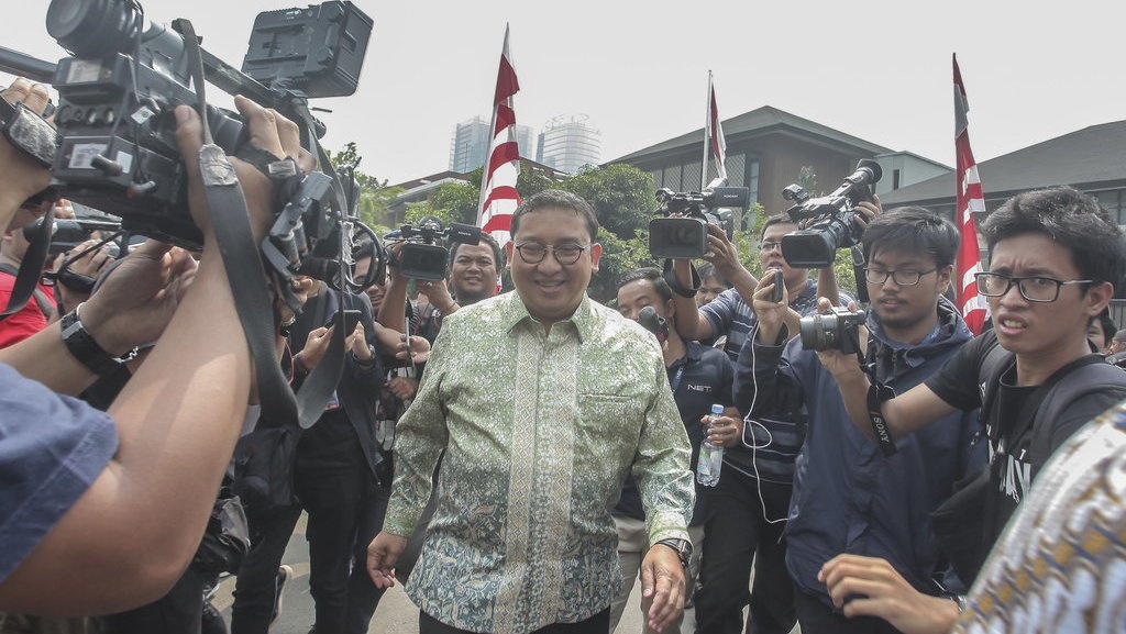 Fadli Zon Klaim Kontribusi Sandi untuk Dana Kampanye, Bukan Mahar Fadli Zon Klaim Kontribusi Sandi untuk Dana Kampanye, Bukan Mahar