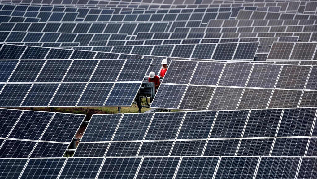 Pemerintah Siapkan Regulasi untuk Atur Konversi Panel Surya Pemerintah Siapkan Regulasi untuk Atur Konversi Panel Surya