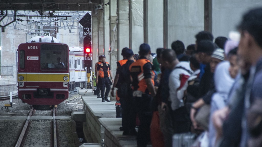 Sejarah Jalur Kereta Api Jakarta-Bogor: Mulanya untuk Perkebunan Sejarah Jalur Kereta Api Jakarta-Bogor: Mulanya untuk Perkebunan