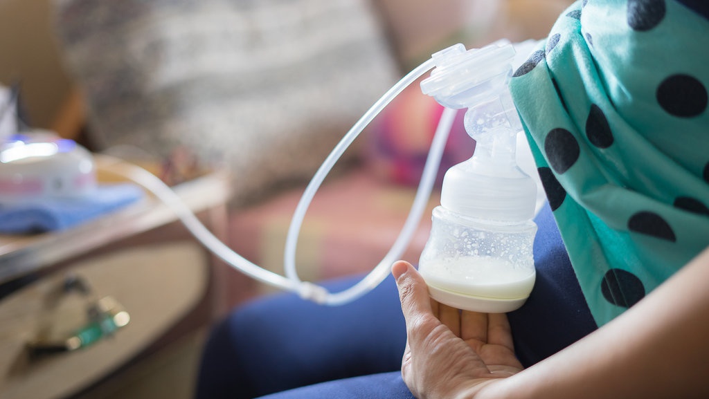 Tips Beri ASI Saat Pandemi COVID-19 Jika Sulit Menyusui Langsung Tips Beri ASI Saat Pandemi COVID-19 Jika Sulit Menyusui Langsung