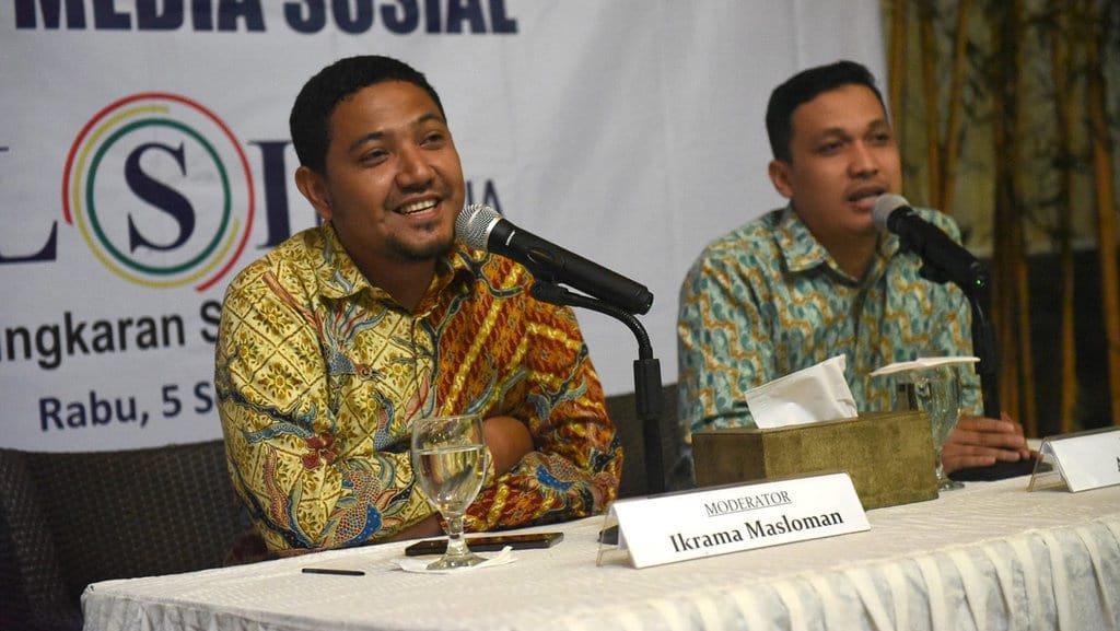 LSI Denny JA: Mayoritas Masyarakat Lebih Mendengar Imbauan Ulama