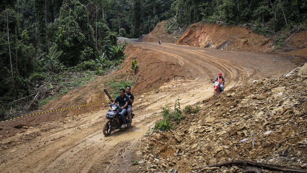 Pemerintah Genjot Rampungkan Jalan Perbatasan Sepanjang 3.197 Km Pemerintah Genjot Rampungkan Jalan Perbatasan Sepanjang 3.197 Km