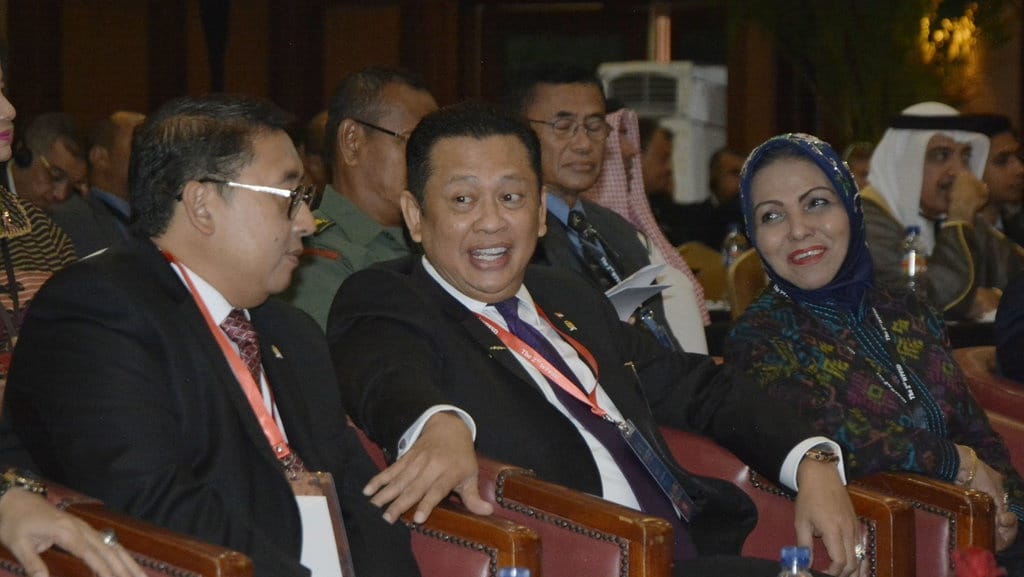 DPR RI Desak Kemenlu Merespons Keras ke Cina Terkait Muslim Uighur DPR RI Desak Kemenlu Merespons Keras ke Cina Terkait Muslim Uighur