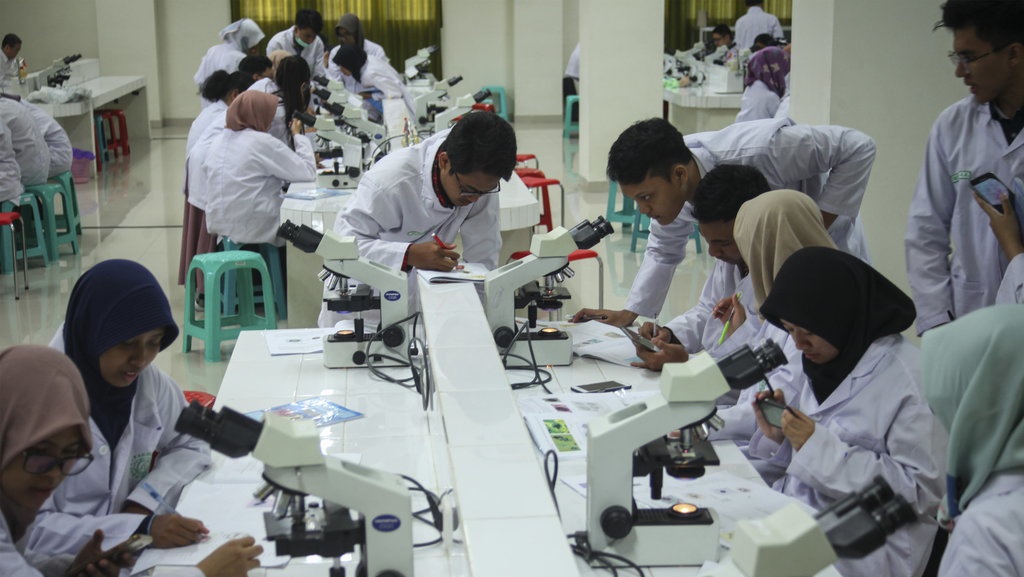 Biaya Kuliah Kedokteran UI, UGM, UNPAD, & UB pada SNPMB 2025 Biaya Kuliah Kedokteran UI, UGM, UNPAD, & UB pada SNPMB 2025