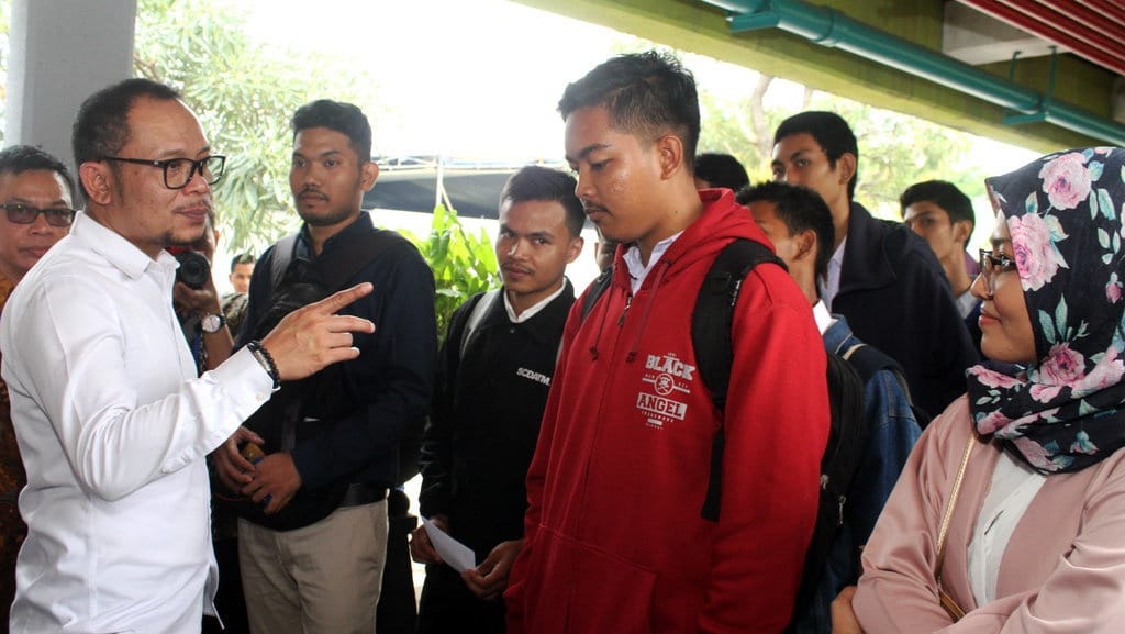 Kemenaker Keluarkan Aplikasi Berbasis Komunitas untuk Para Migran Kemenaker Keluarkan Aplikasi Berbasis Komunitas untuk Para Migran