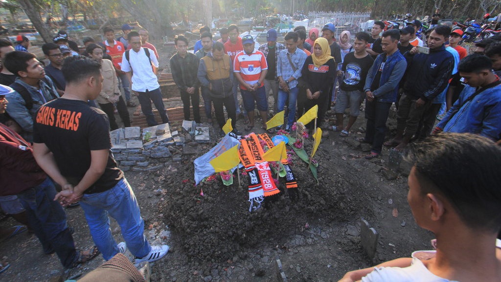 Haringga Sirla & Kisah Keluarga Korban Perseteruan Persib-Persija Haringga Sirla & Kisah Keluarga Korban Perseteruan Persib-Persija