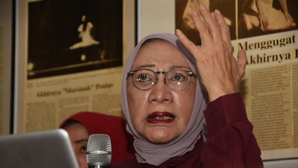Ratna Sarumpaet dan Mengapa Strategi Playing Victim Masih Dipakai