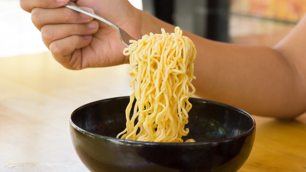 Cara Sehat Makan dan Menikmati Mi Instan Cara Sehat Makan dan Menikmati Mi Instan