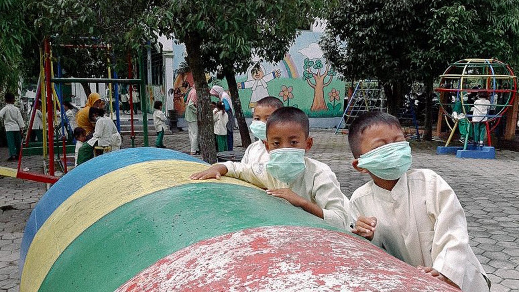 Melawan 'Bau Tahi' PT RUM Berujung Bui Melawan 'Bau Tahi' PT RUM Berujung Bui